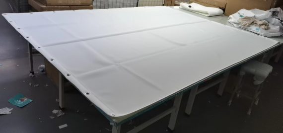 Superior Screen voll ausgebreitet