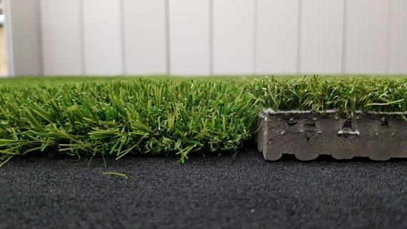 TeeGras und Matte seitlich